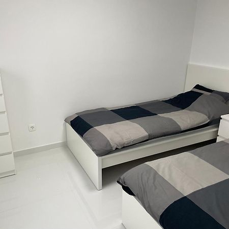 Apartment White Zagreb - Private Parking&Garage Exterior foto