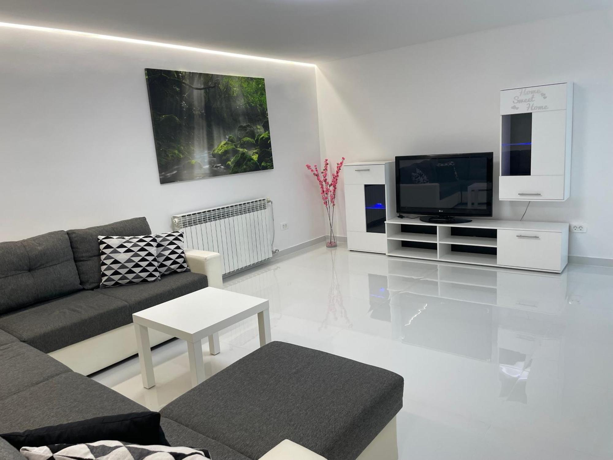 Apartment White Zagreb - Private Parking&Garage Exterior foto